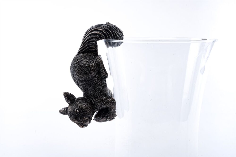 Red Squirrel Plant Pot Hanger - Image 10