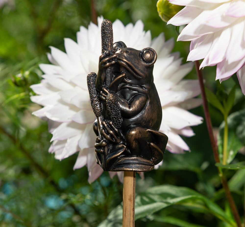 Frog On Bullrush Cane or Stake Topper - Image 3