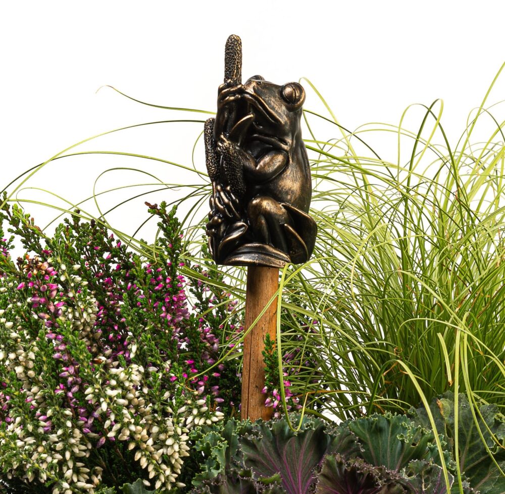 Frog On Bullrush Cane or Stake Topper