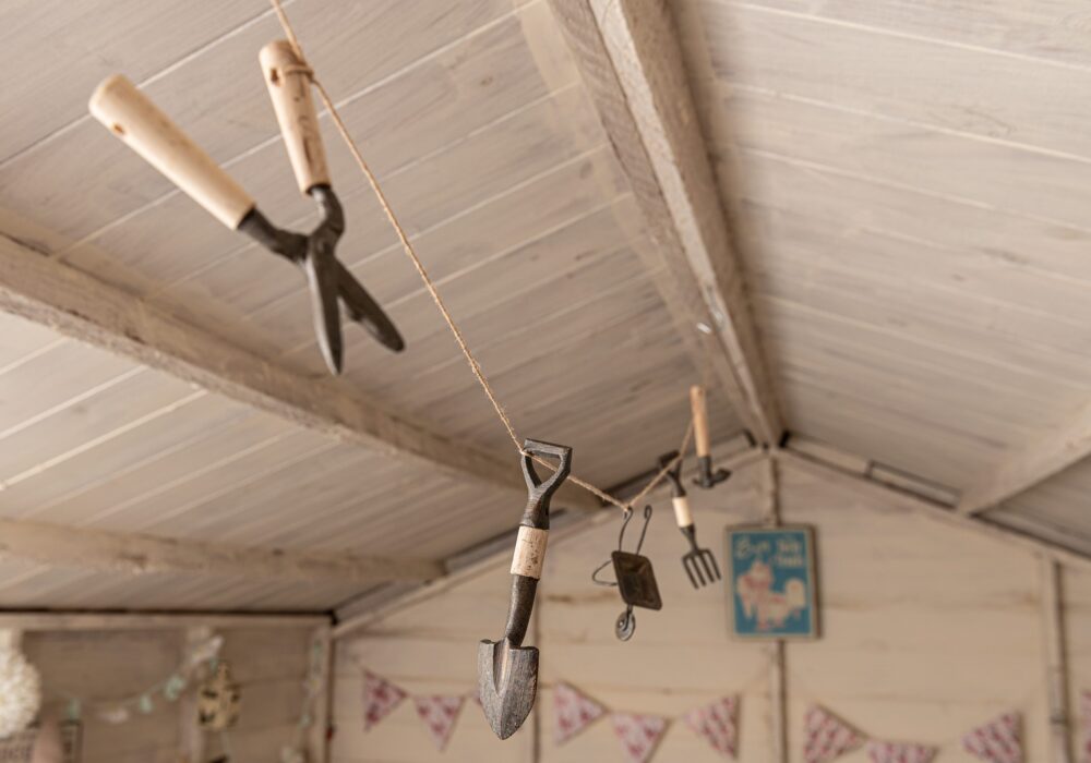 Decorative Handmade Garage Tool Garland - Steel - Image 4