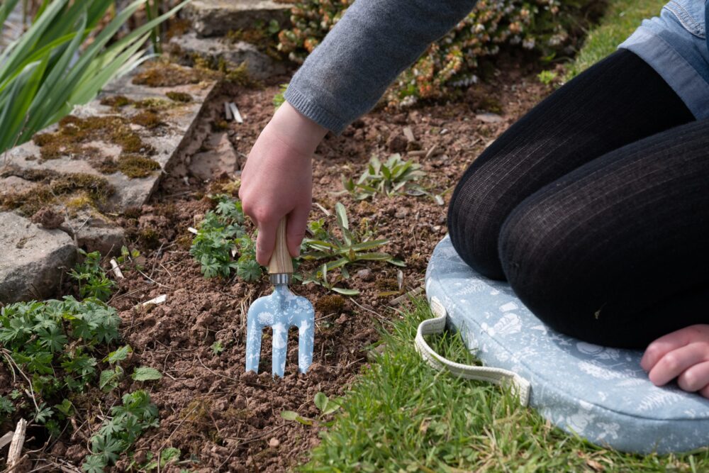Kids Beatrix Potter Peter Rabbit Gardening Hand Fork - Image 2