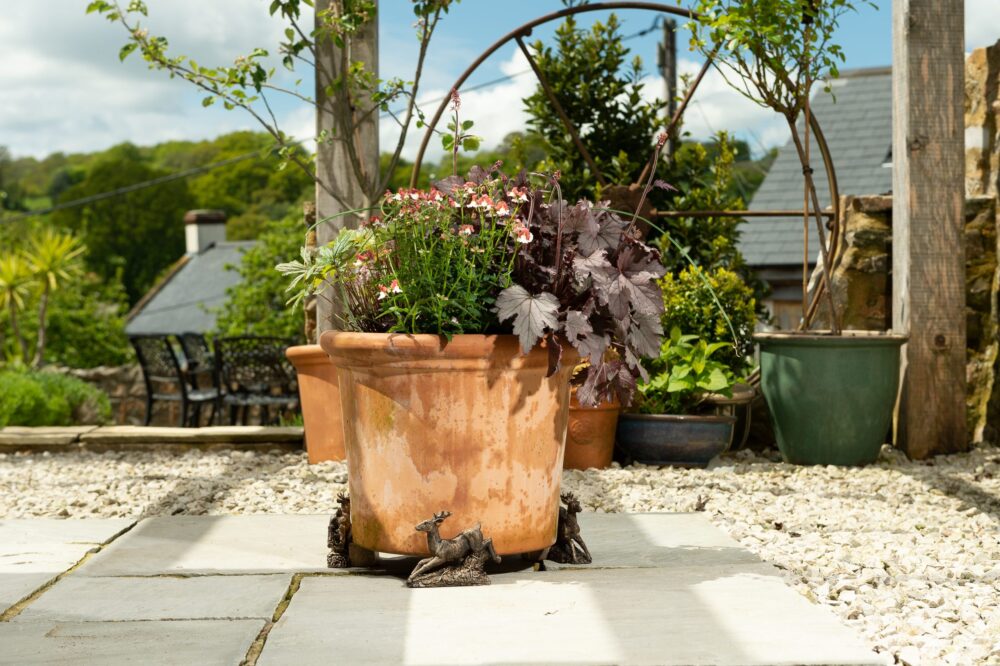 Leaping Stag Plant Pot Feet - Set of 3 - Image 9