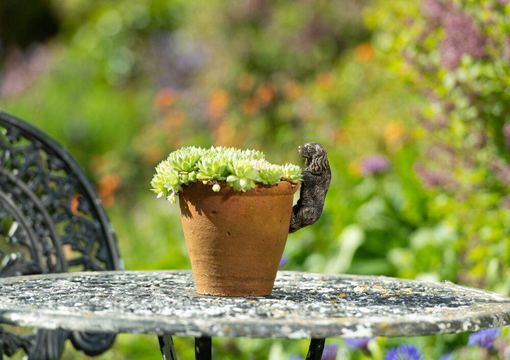 Antique Bronze Coloured Cavalier King Charles Spaniel Pot Buddy Plant Pot Hanger - Image 3