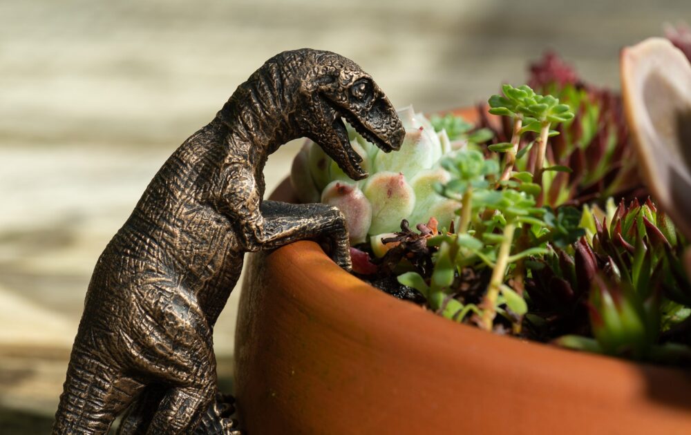 T-Rex & Velociraptor - Image 5