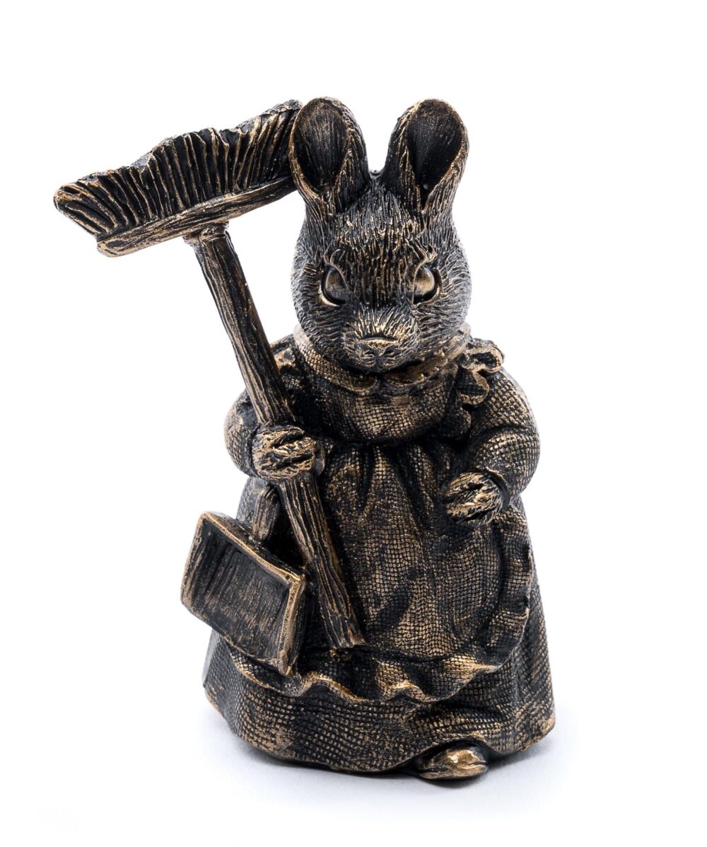 Beatrix Potter Hunca Munca Cane or Stake Topper - Image 4