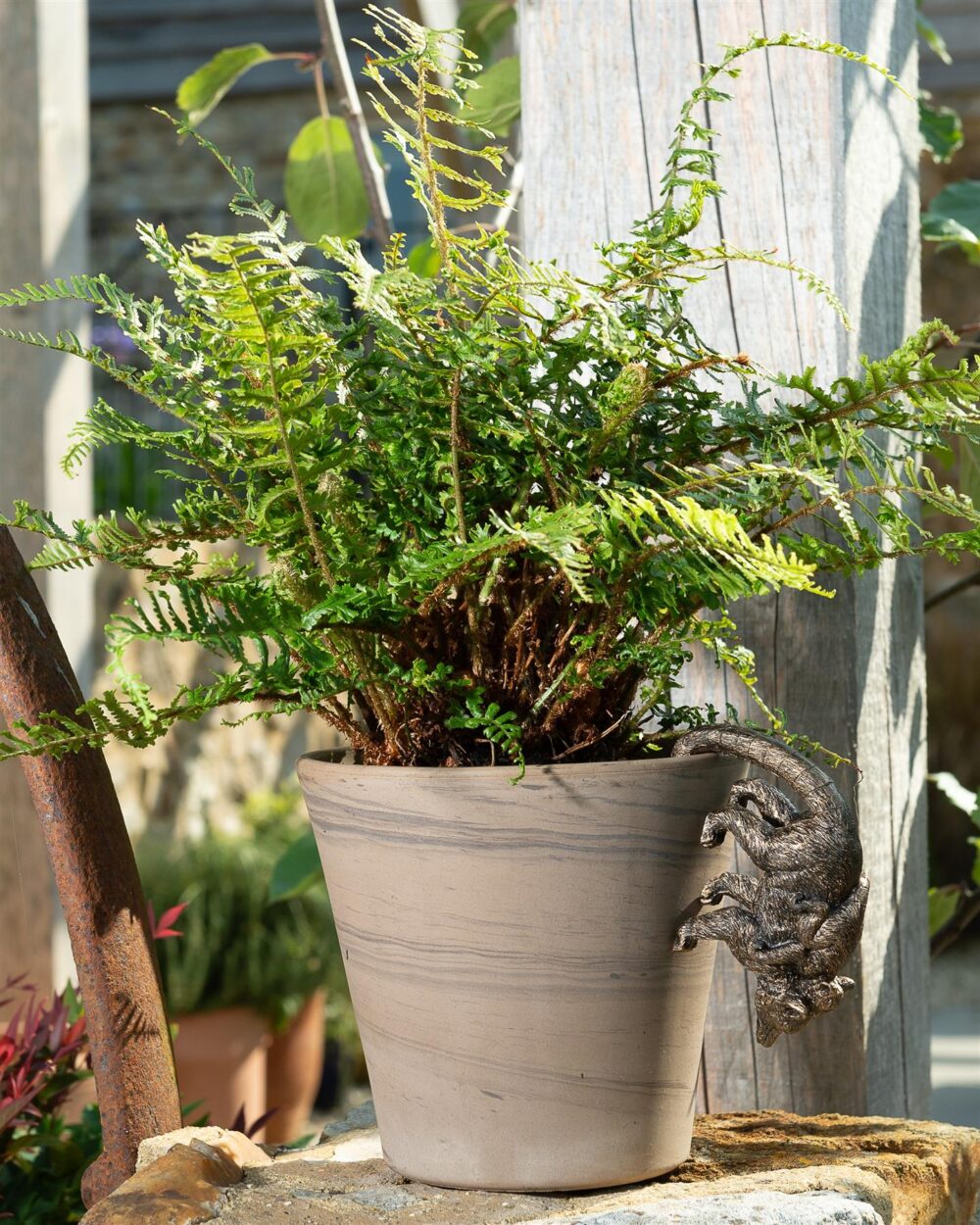 Lemur and Pup Plant Pot Hanger - Image 4