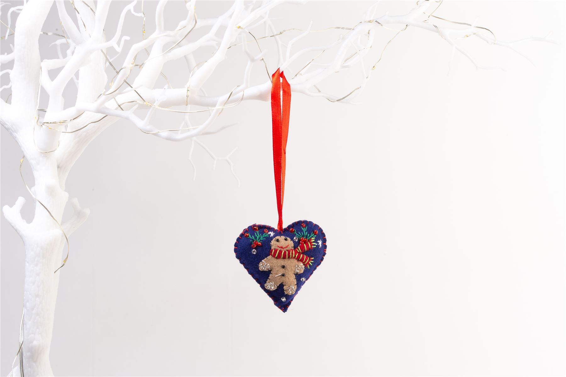 Handmade Felt Gingerbread Man Heart Christmas Tree Hanging Decoration - 6.5 cm - Image 2