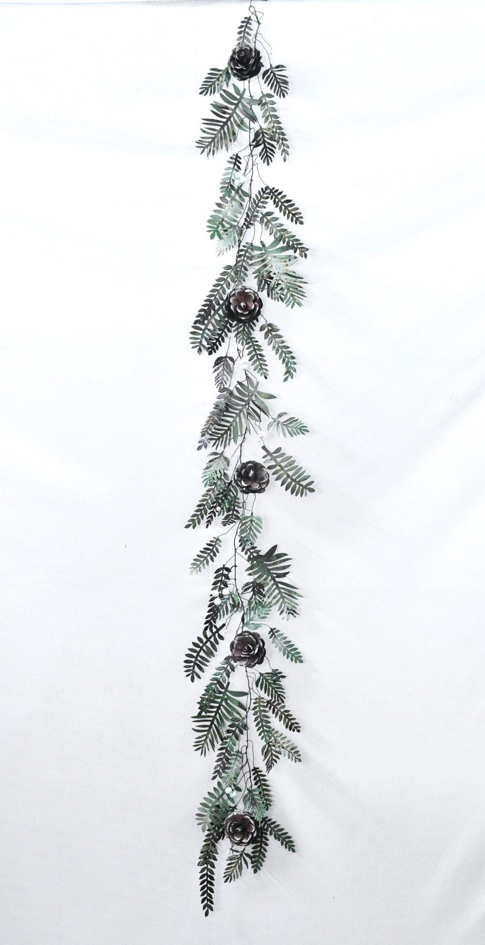 Christmas Artisan Fairtrade Metal Pine Cone and Leaf Garland Decoration - Image 6