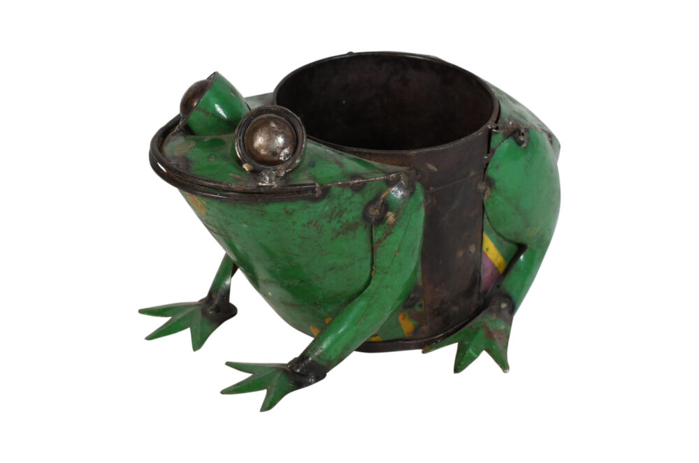 Recycled Iron Frog Garden Pot Decoration - Artisan-Made Planter Figure - Image 2