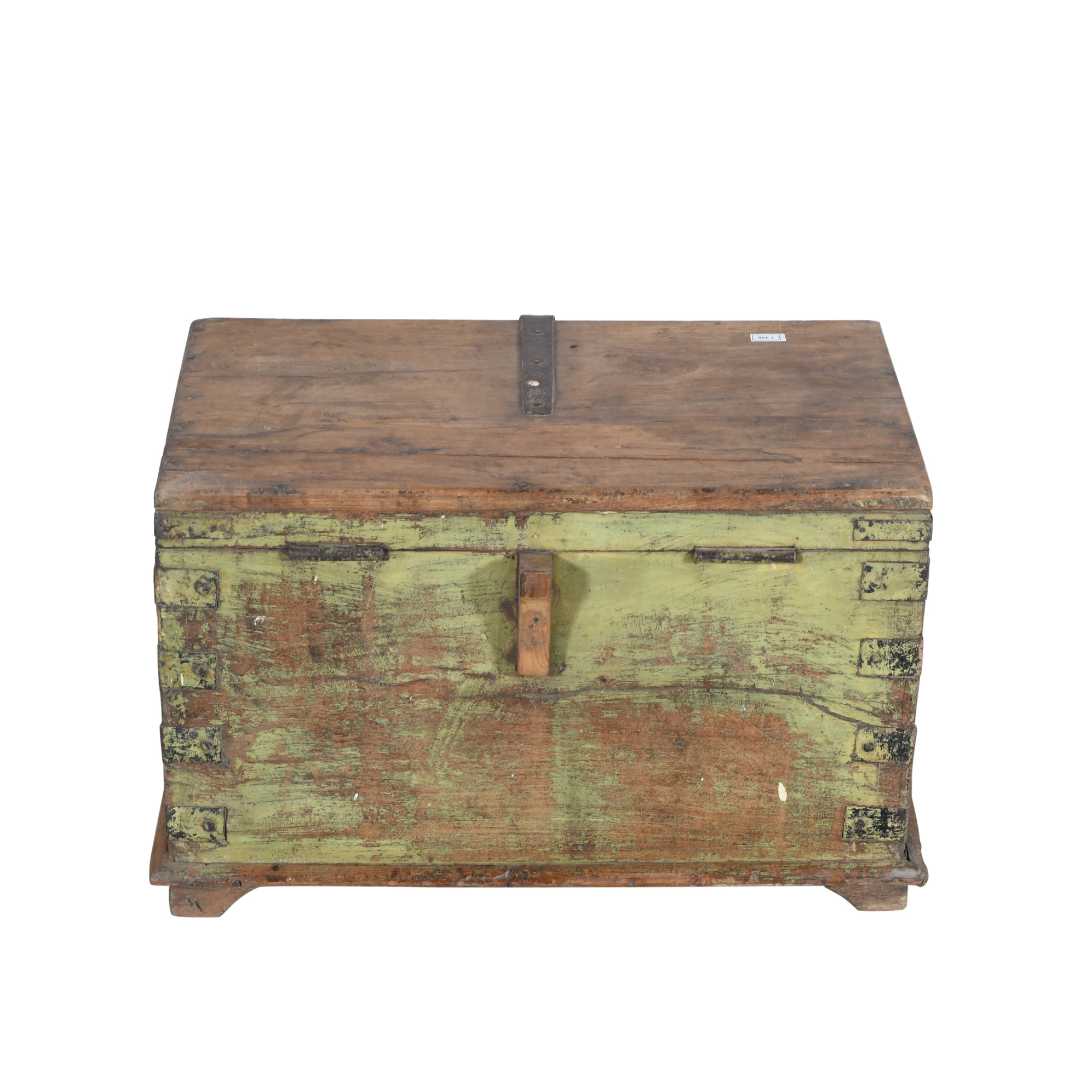 Antique Indian Teak Dowry Treasure Chest Coffee Side Table – 19th Century - Image 5