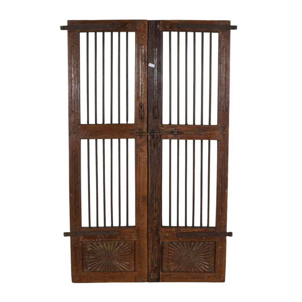 Antique Indian Teak Wood and Iron Jali Doors (163cm x 106cm) | c.1880-1900 - Image 2