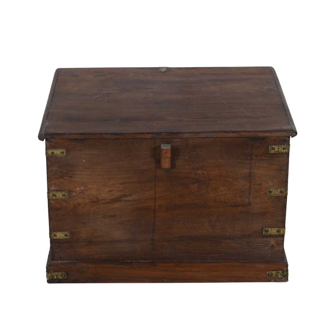 Antique Deep Mahogany Teak Indian Dowry Treasure Chest – Brass Detail Coffee Side Table - Image 5
