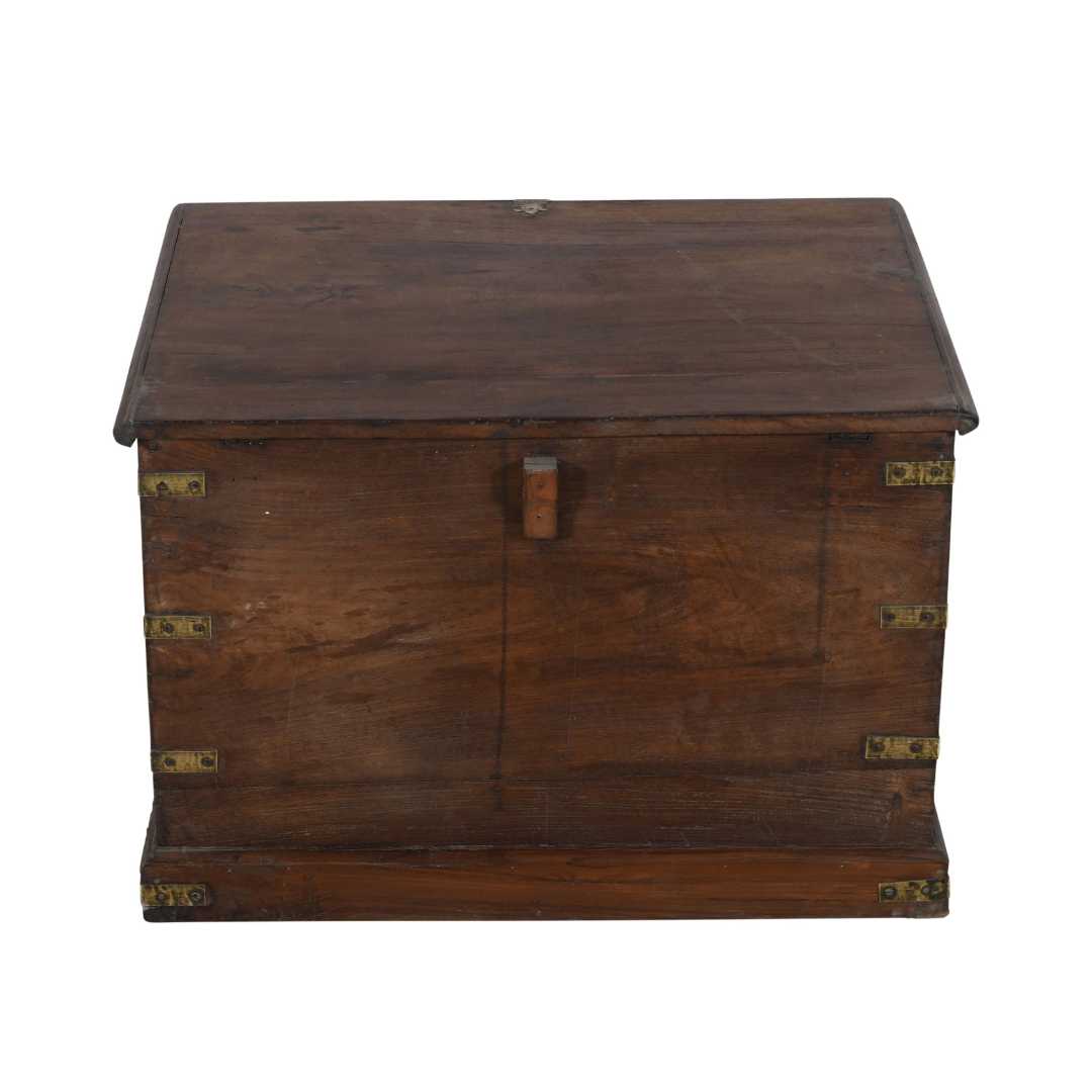 Antique Deep Mahogany Teak Indian Dowry Treasure Chest – Brass Detail Coffee Side Table - Image 3
