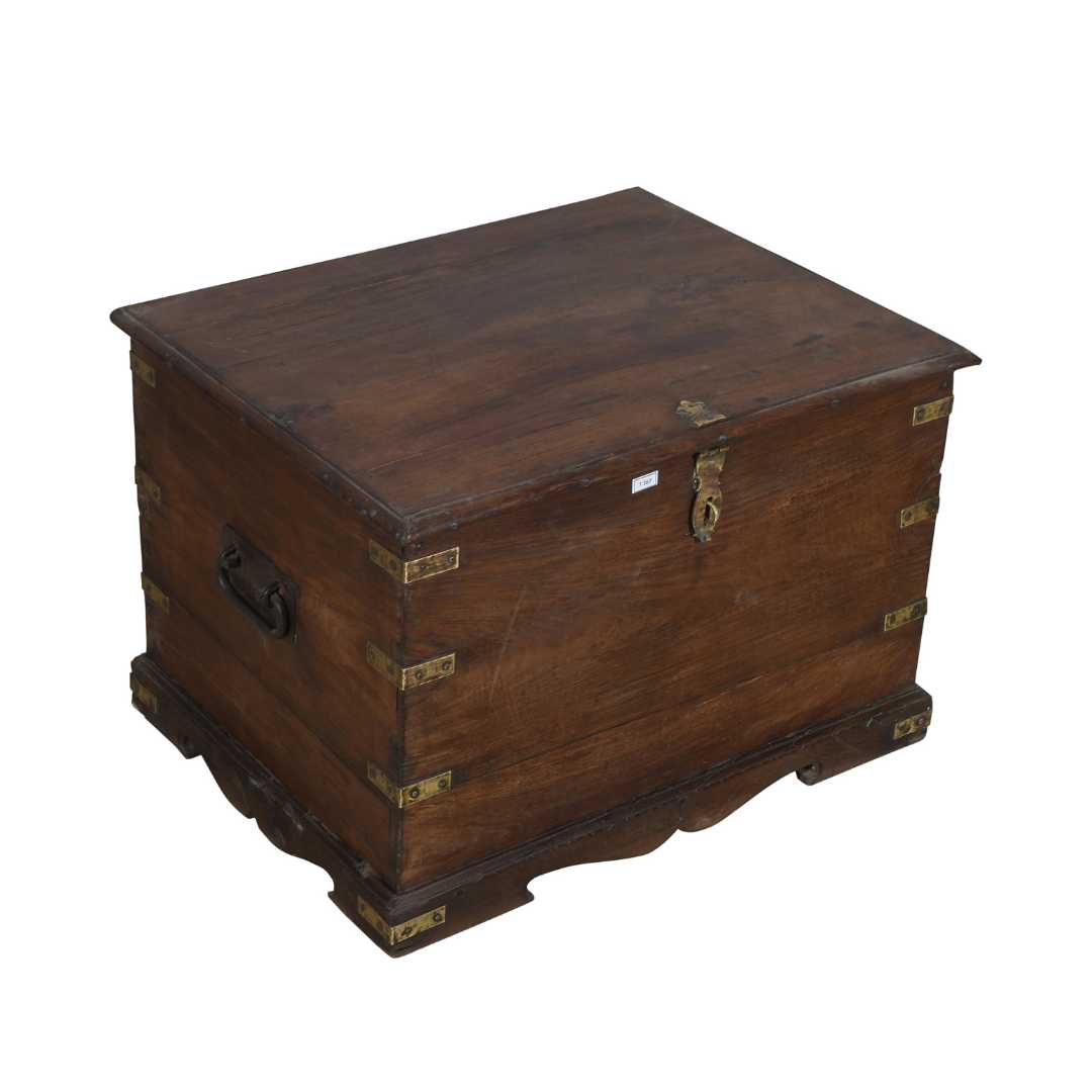 Antique Deep Mahogany Teak Indian Dowry Treasure Chest – Brass Detail Coffee Side Table