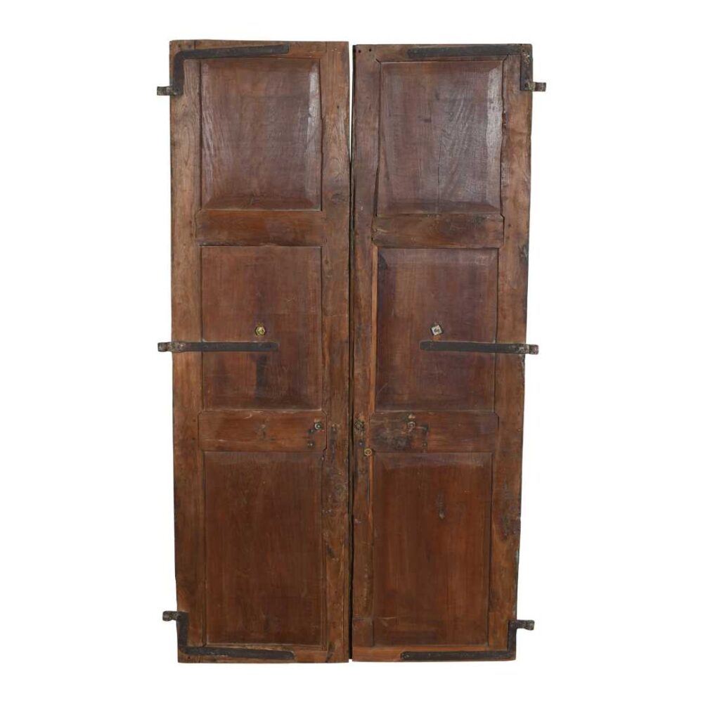 Antique Sunburst Carved & Walnut Patina Indian Teak Doors – 1880s Gujarat Pair - Image 2